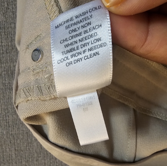 White House Black Market Tan Khaki Slim Leg Office Work Dress Pants Size 6S - Picture 7 of 8